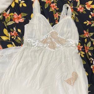 Beautiful vintage slip